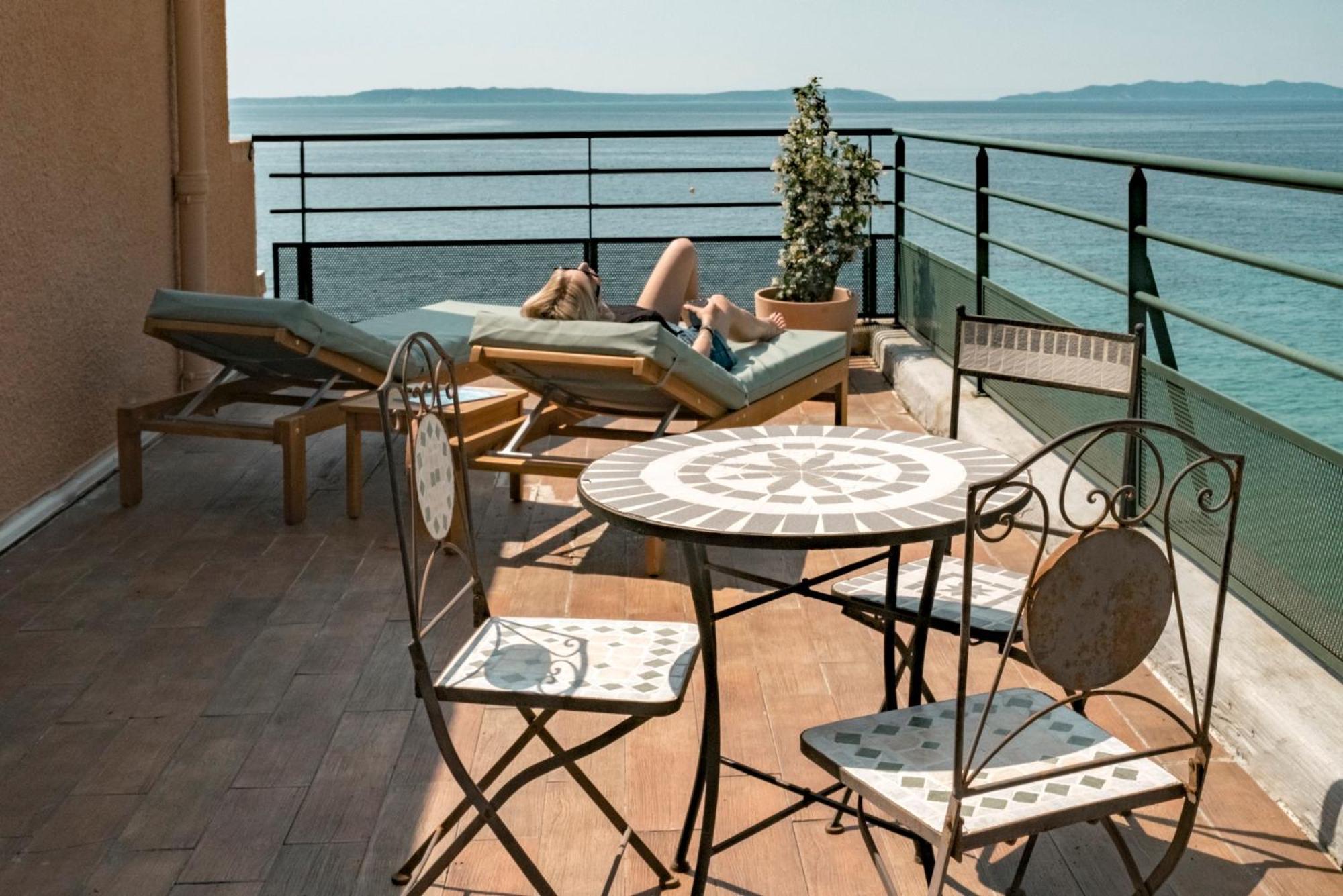 Surplage Hotel Cavaliere Le Lavandou Exteriör bild