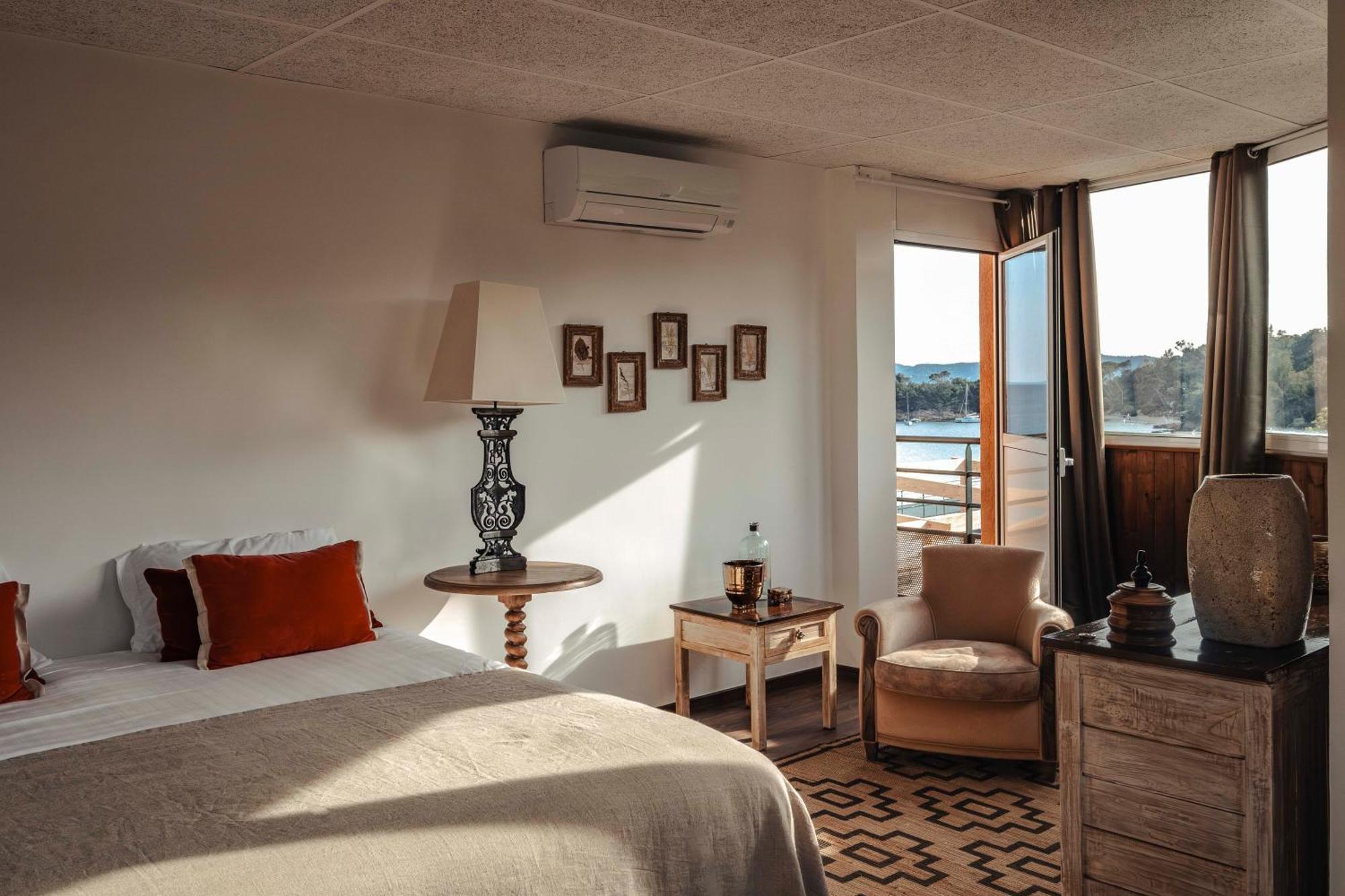 Surplage Hotel Cavaliere Le Lavandou Exteriör bild