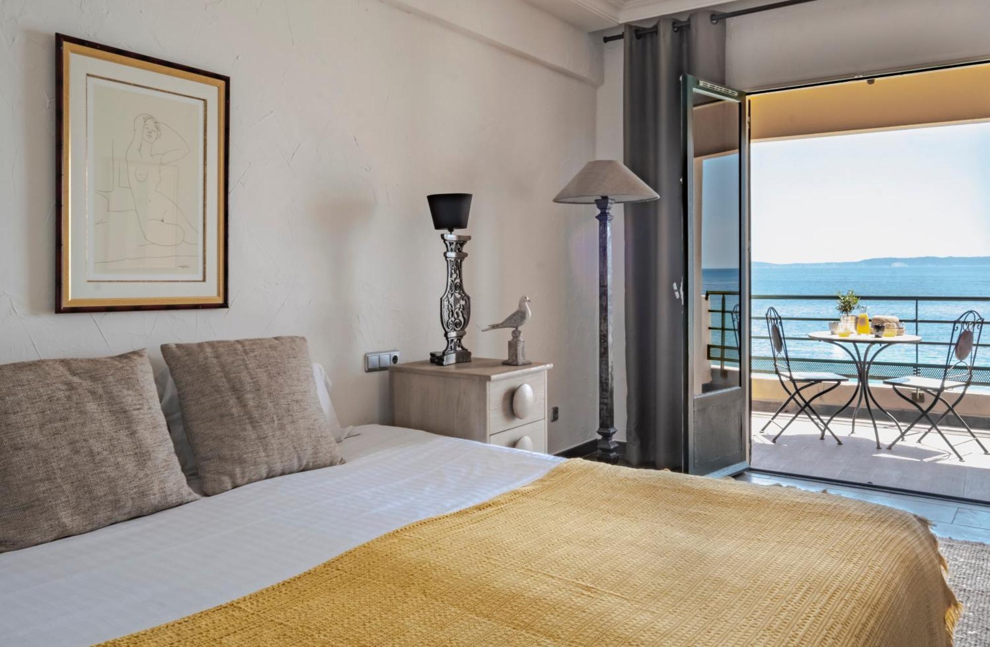 Surplage Hotel Cavaliere Le Lavandou Exteriör bild