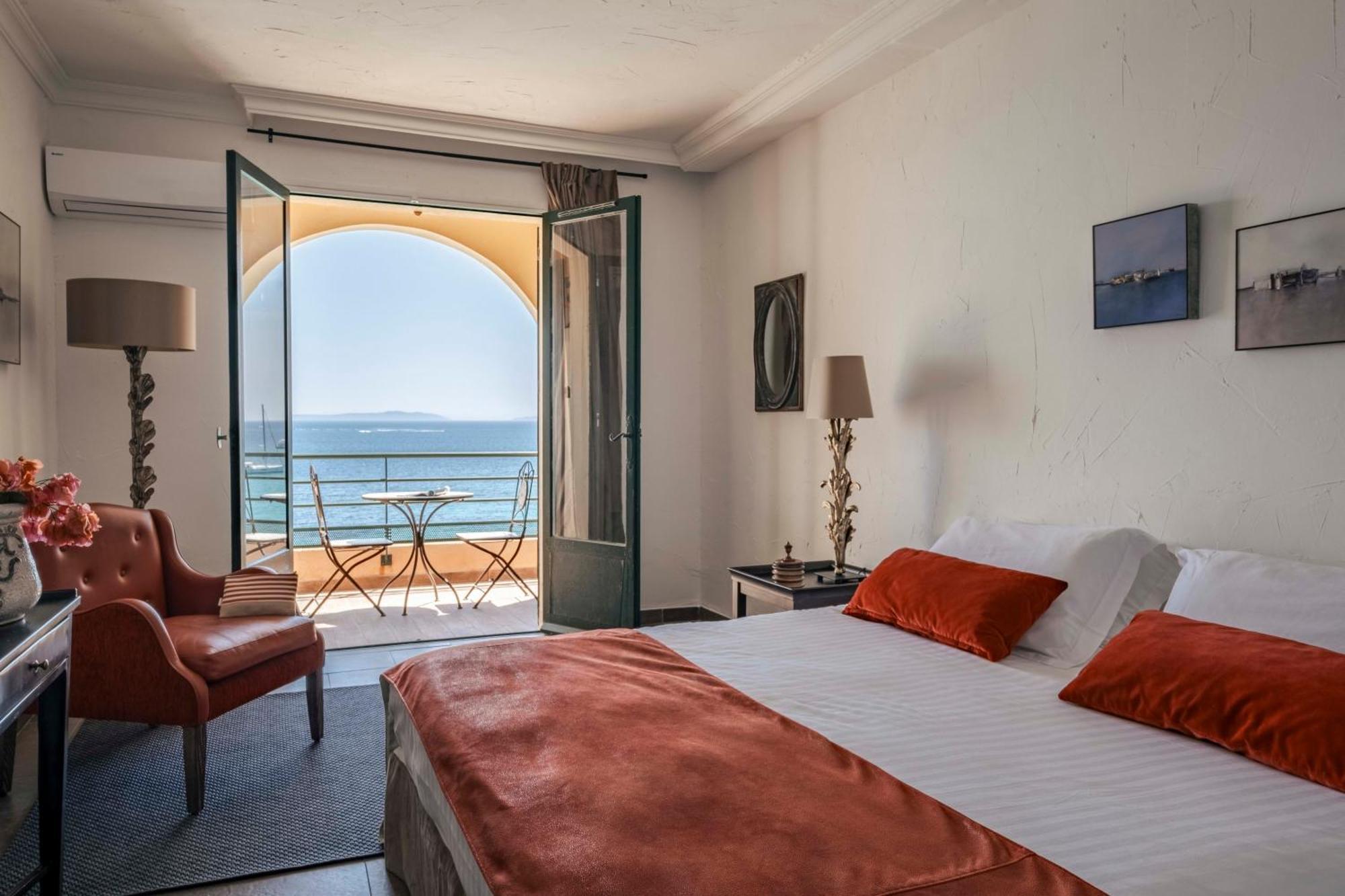 Surplage Hotel Cavaliere Le Lavandou Exteriör bild