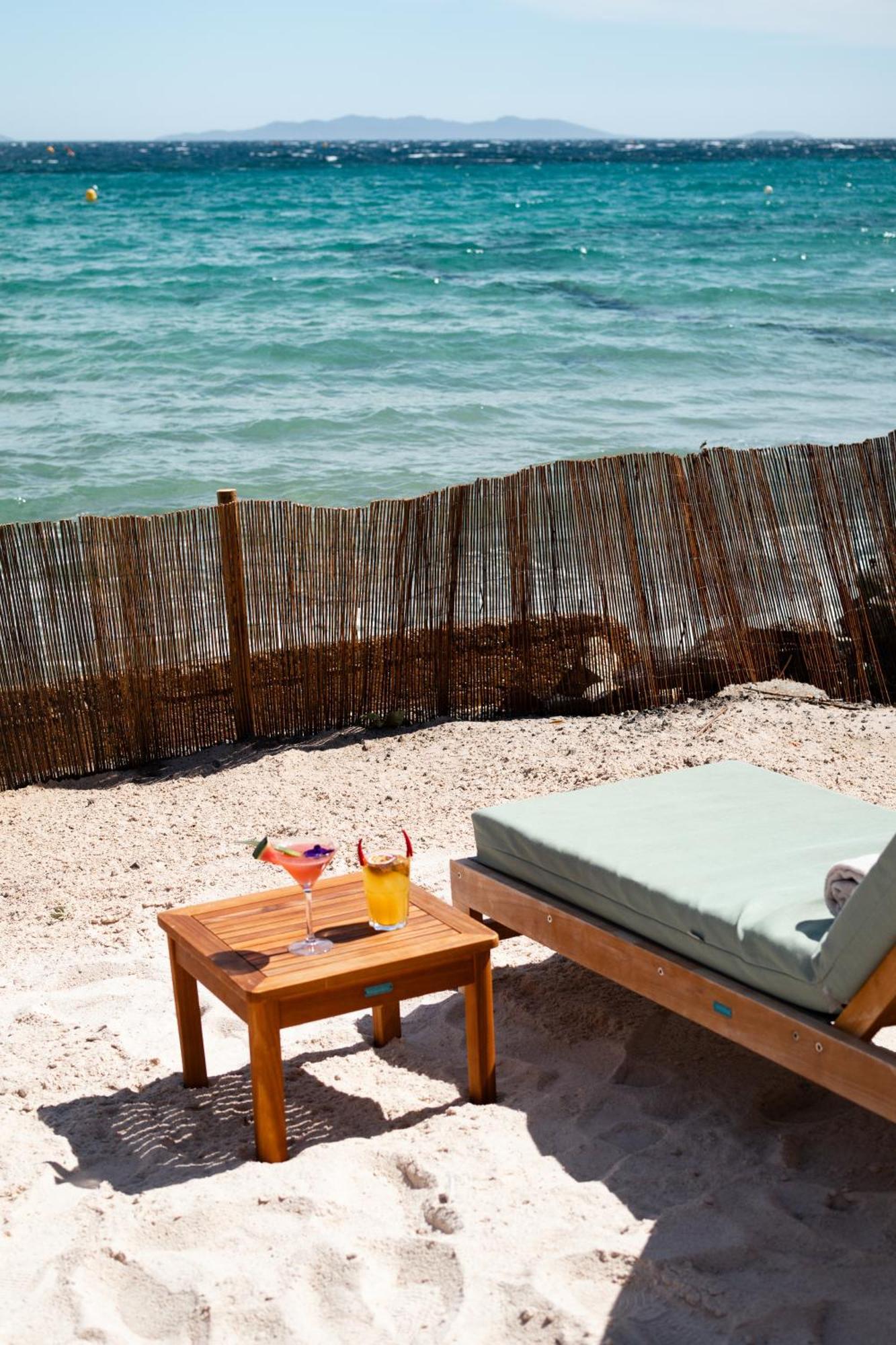 Surplage Hotel Cavaliere Le Lavandou Exteriör bild